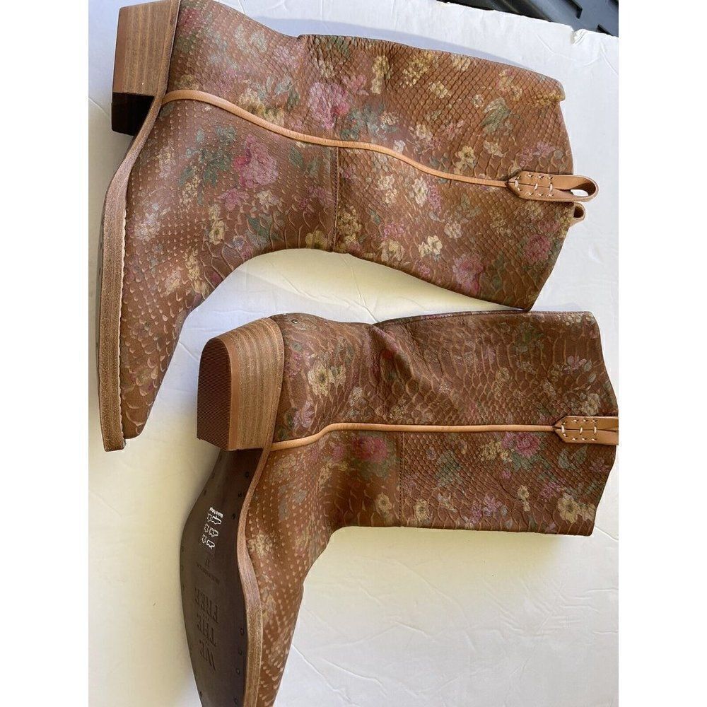 NEW WE THE FREE PEOPLE Sz 37 MONTAGE PRINTED TALL BOOTS - Picture 5 of 7